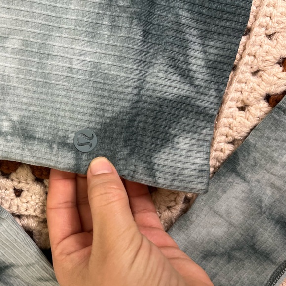 Lululemon Ebb to Street Long Sleeve Marble Dye Tidewater Teal size 6 - Picture 8 of 9